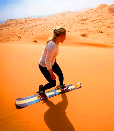 Sandboarding erg chebbi in morocco